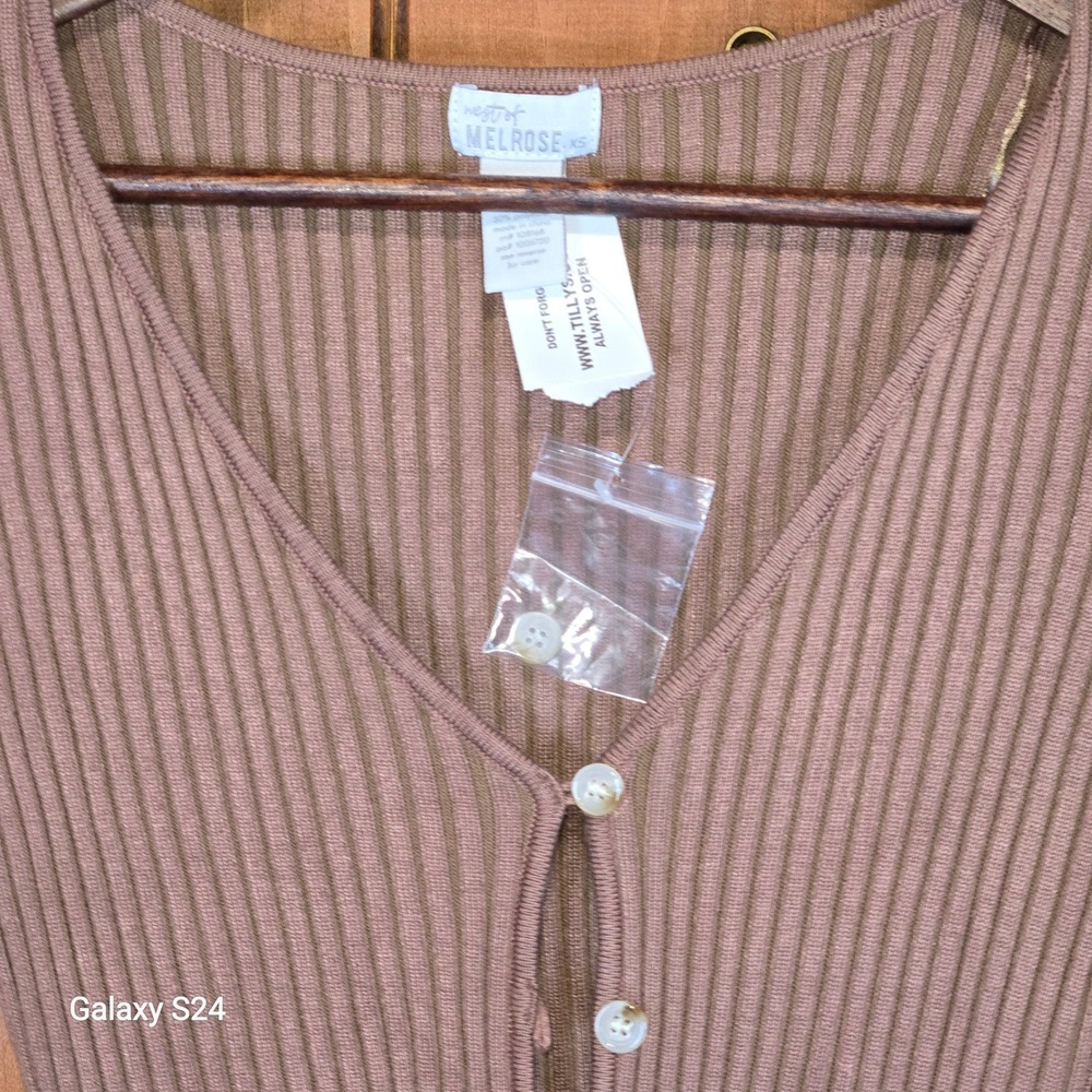 West‎ of Melrose Womens XS Ribbed Knit V-Neck Button Front Cardigan Mauve Brown